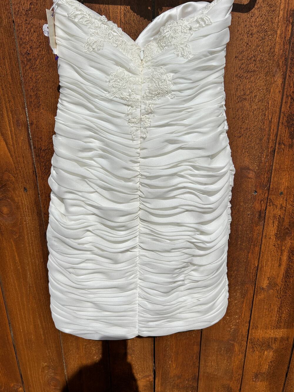NWT Love Wedding Dress Size 8 Ruched White Strapless Bridal w/ Lace Applique